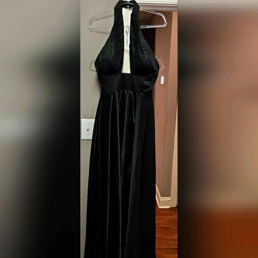 NWT BLACK SATIN, HALTER TOP MAXI DRESS IN SIZE 8